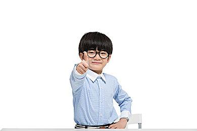 七款AI大模型“高考成绩” 前三名文科过一本